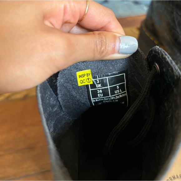 NWOT Dr Martens Platform Size 6 - Picture 5 of 5